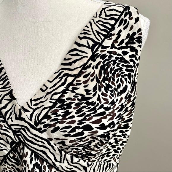 Vintage Y2K Tahari 100% Silk Babydoll Black and White Animal Print Tank Top - Picture 3 of 8